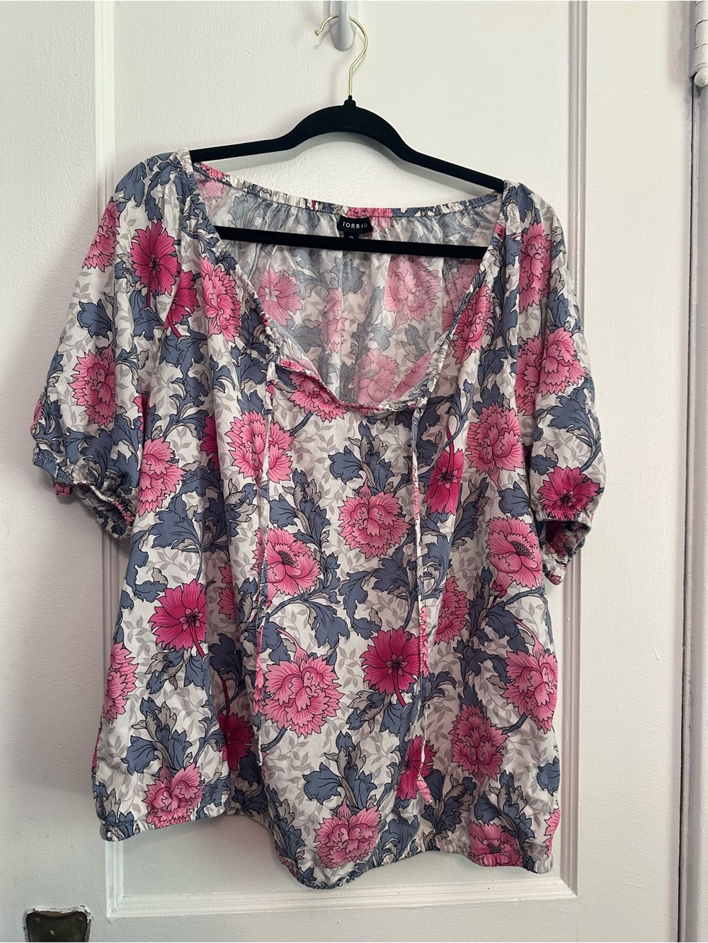 Torrid Flowy Tie-Neck Floral Blouse (0X)